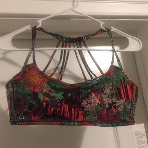 Lululemon Lighten Up Bra. NWT